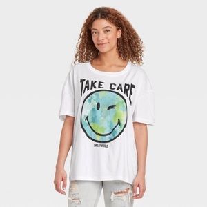 Women’s smiley world take care earth t-shirt